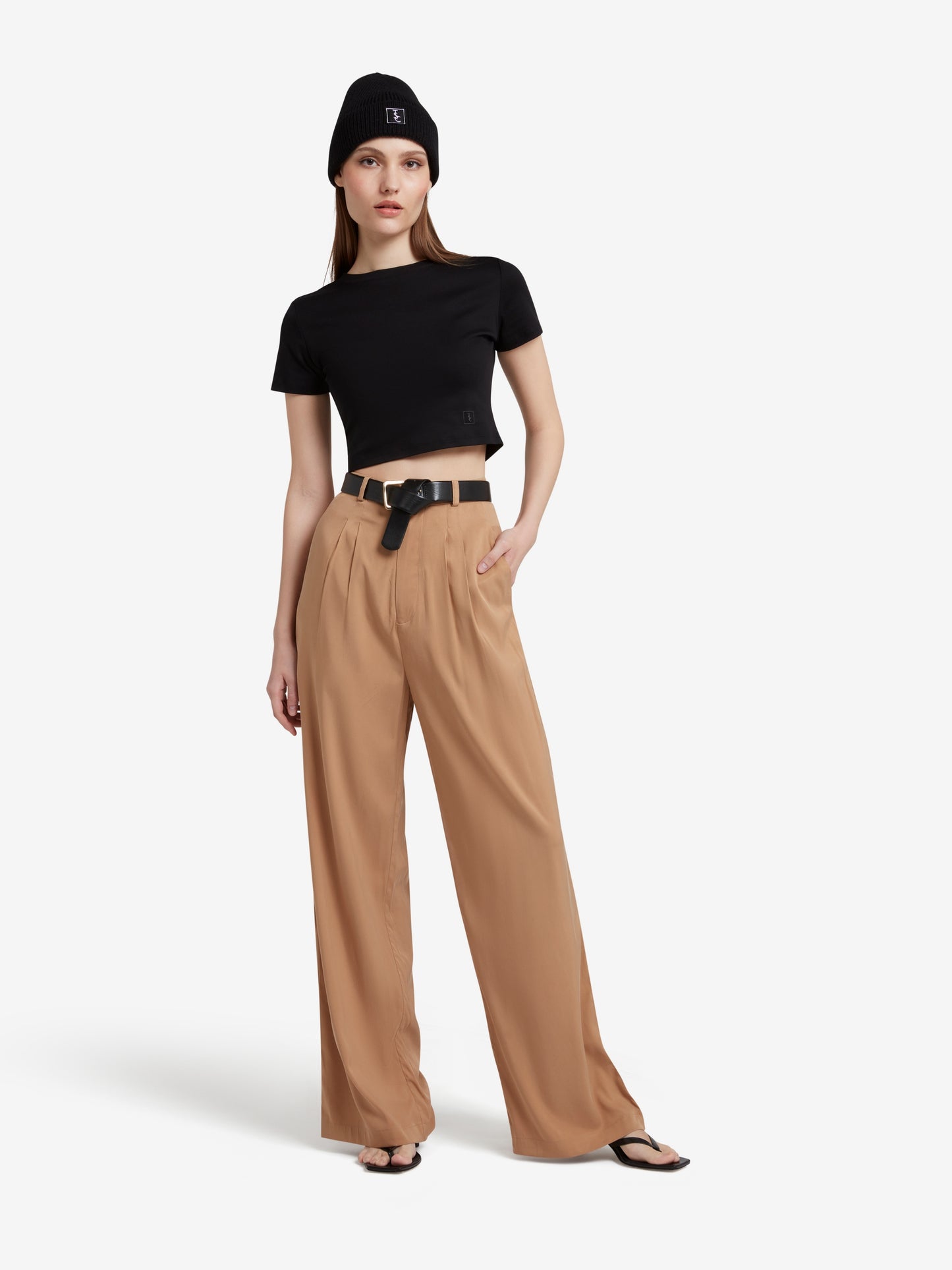 The Signature Cropped Cotton Top - Black